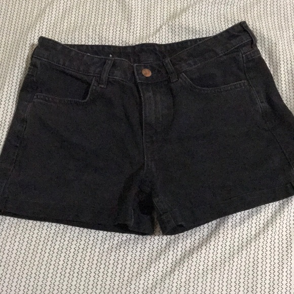 H&M Shorts - Picture 1 of 3